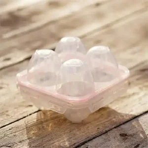 4تایی روی میز چوبی